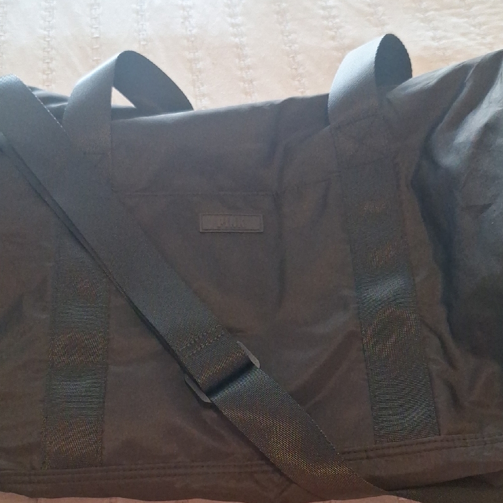 Black WomensDuffel Gym Bag Pink